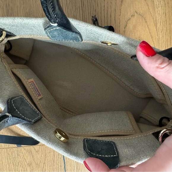Dooney & Bourke Vintage Beige Canvas Handbag with Black Accents - Picture 6 of 9